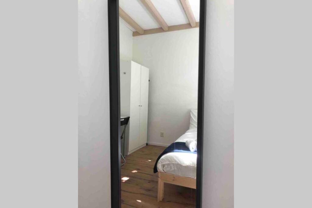 New Cozy Room With Private Bathroom Delft City P-Room 1 Exterior foto